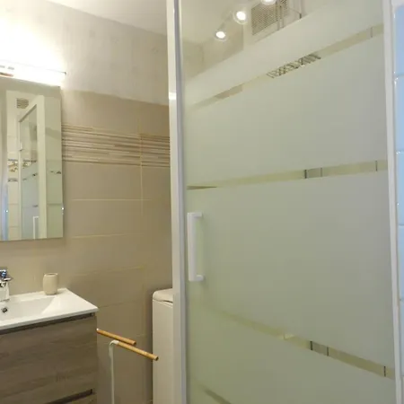 Apartment 3 Pieces Sur La Plage, Parking Inclus, Animaux Admis - Fr-1-251-832 *