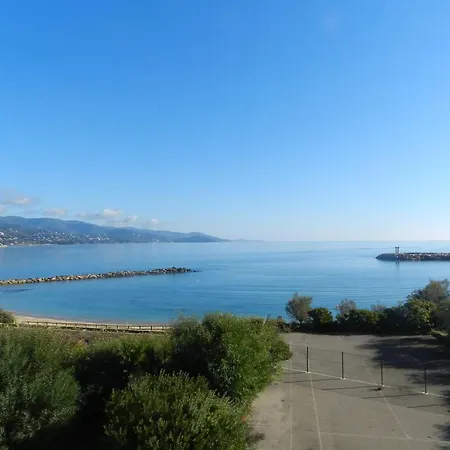 3 Pieces Sur La Plage, Parking Inclus, Animaux Admis - Fr-1-251-832 *